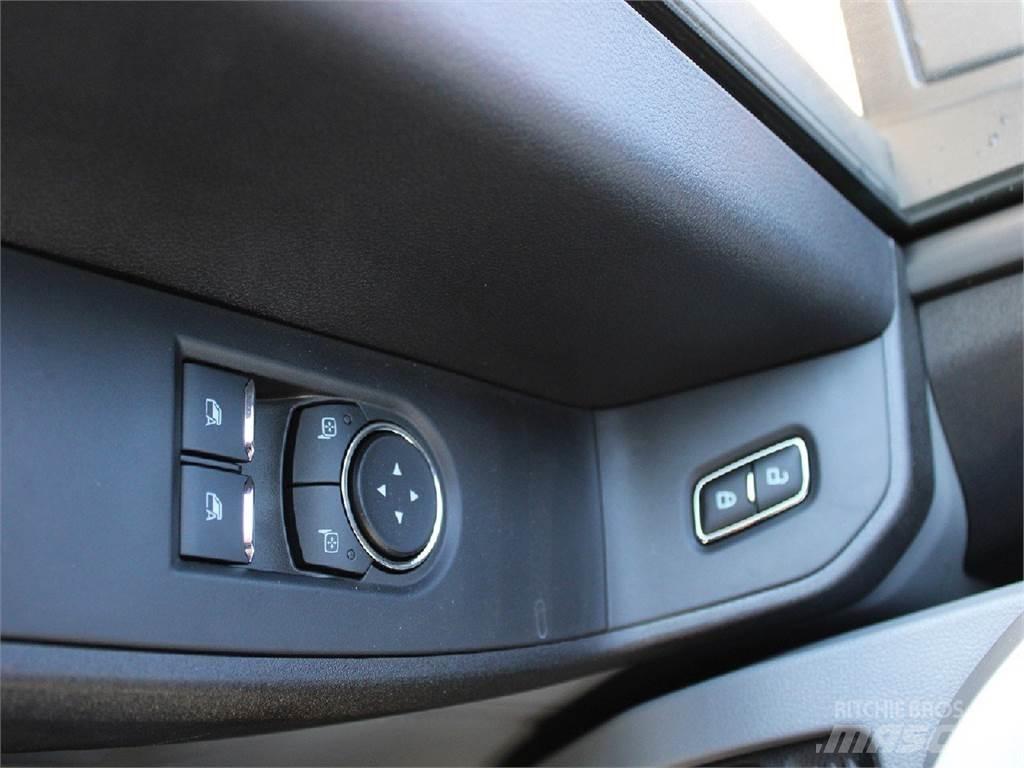 Ford F350 Platforme aeriene montate pe camion