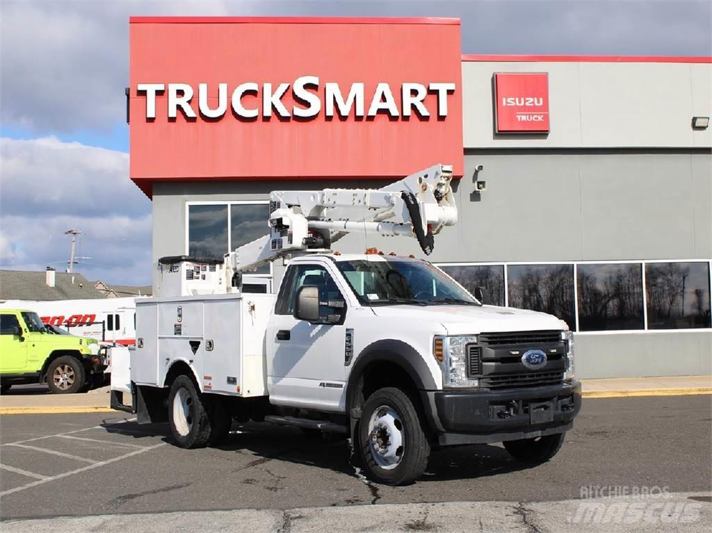 Ford F550 Platforme aeriene montate pe camion
