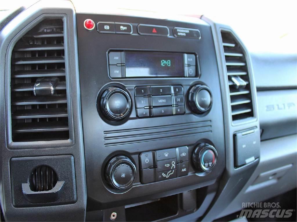 Ford F550 Platforme aeriene montate pe camion