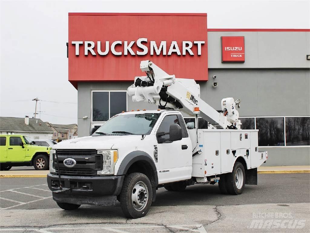 Ford F550 Platforme aeriene montate pe camion