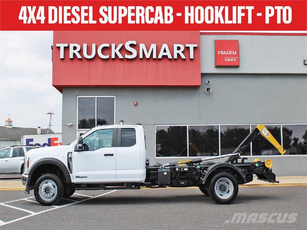 Ford F550 Camion cu carlig de ridicare