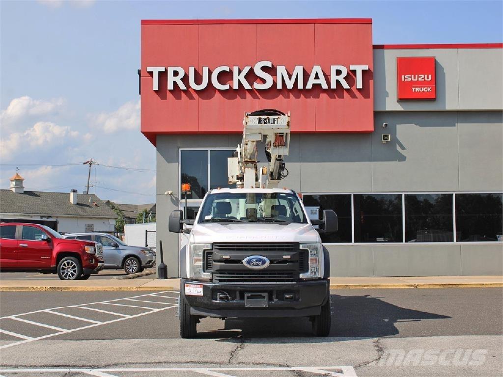 Ford F550 Platforme aeriene montate pe camion