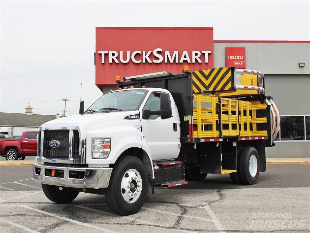 Ford F650 Municipal/vehicul cu uz general