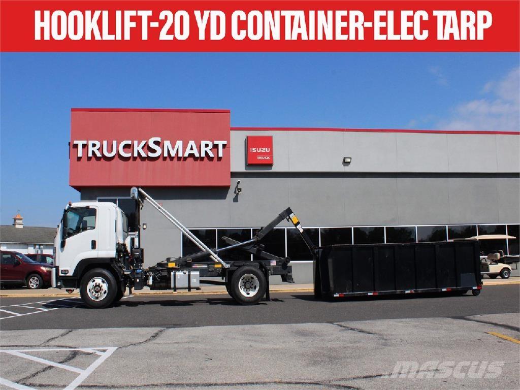 Isuzu FTR Camion cu carlig de ridicare