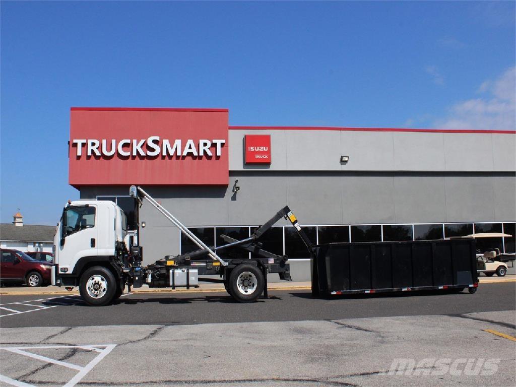 Isuzu FTR Camion cu carlig de ridicare