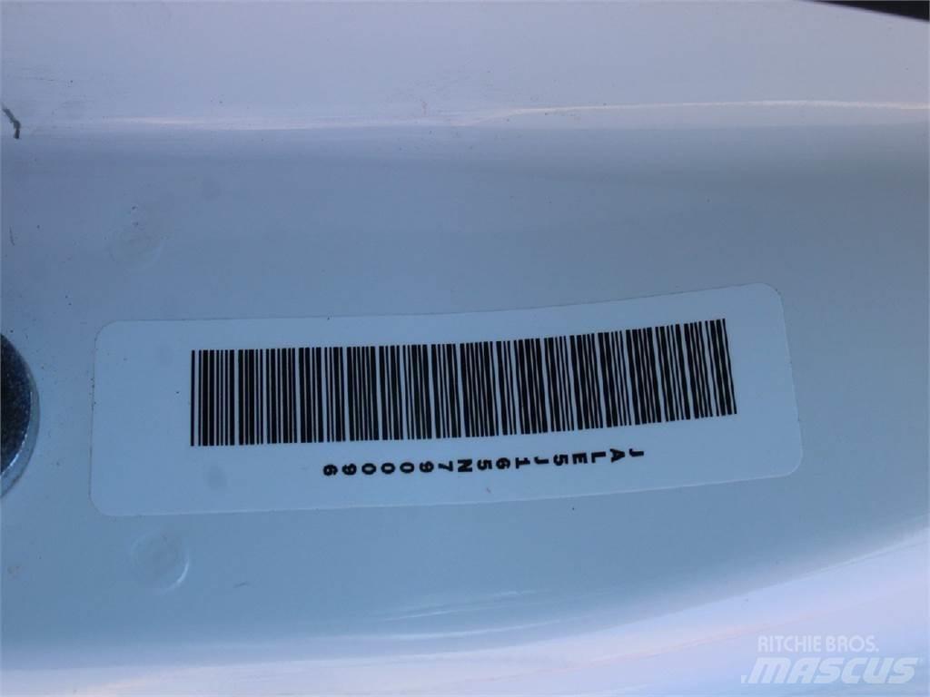 Isuzu NQR Autocamioane