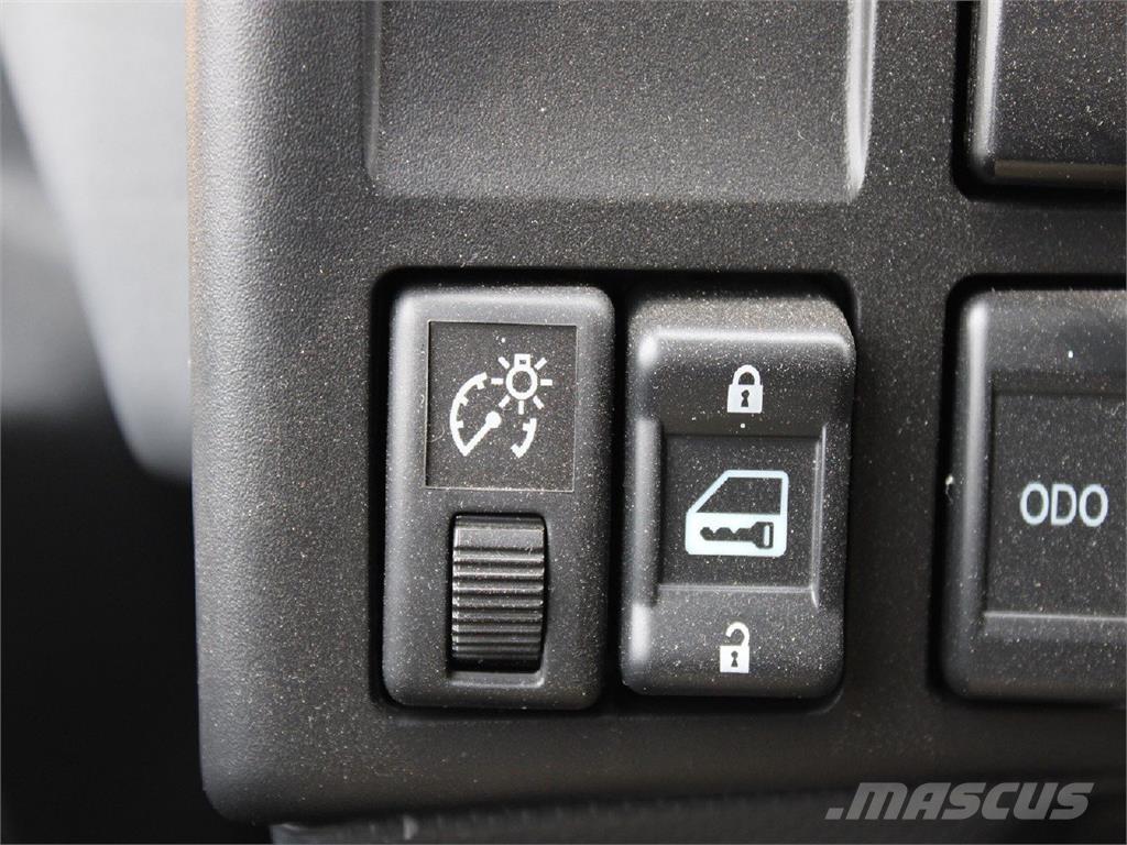 Isuzu NRR Camioane Demontabile