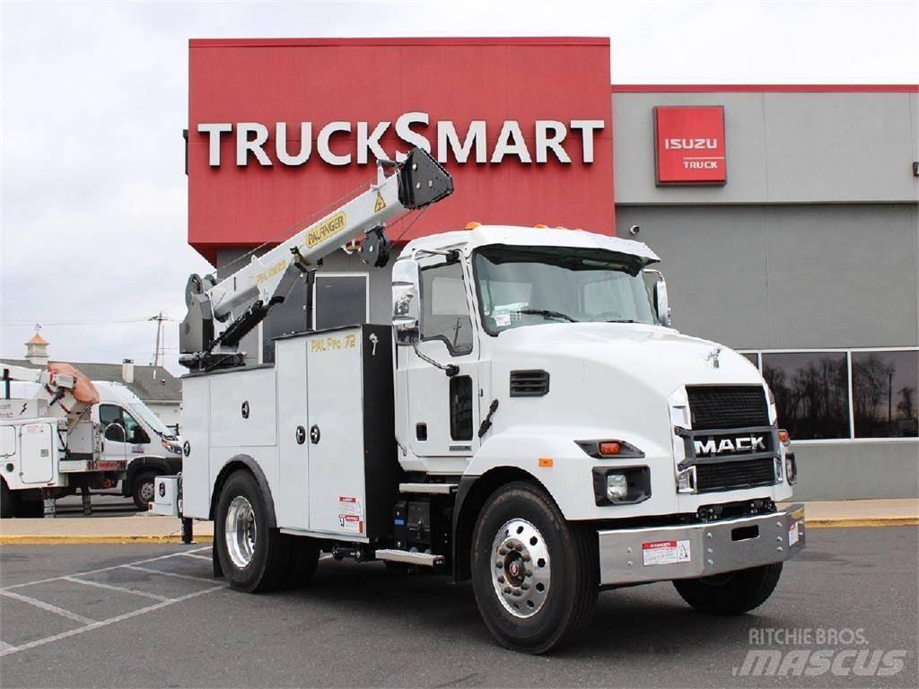 Mack MD6 Camioane cu macara