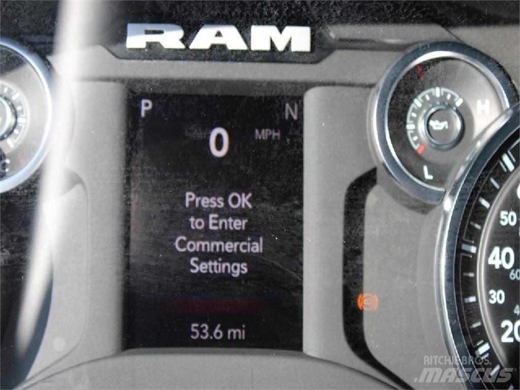RAM 5500 Camion cadru container