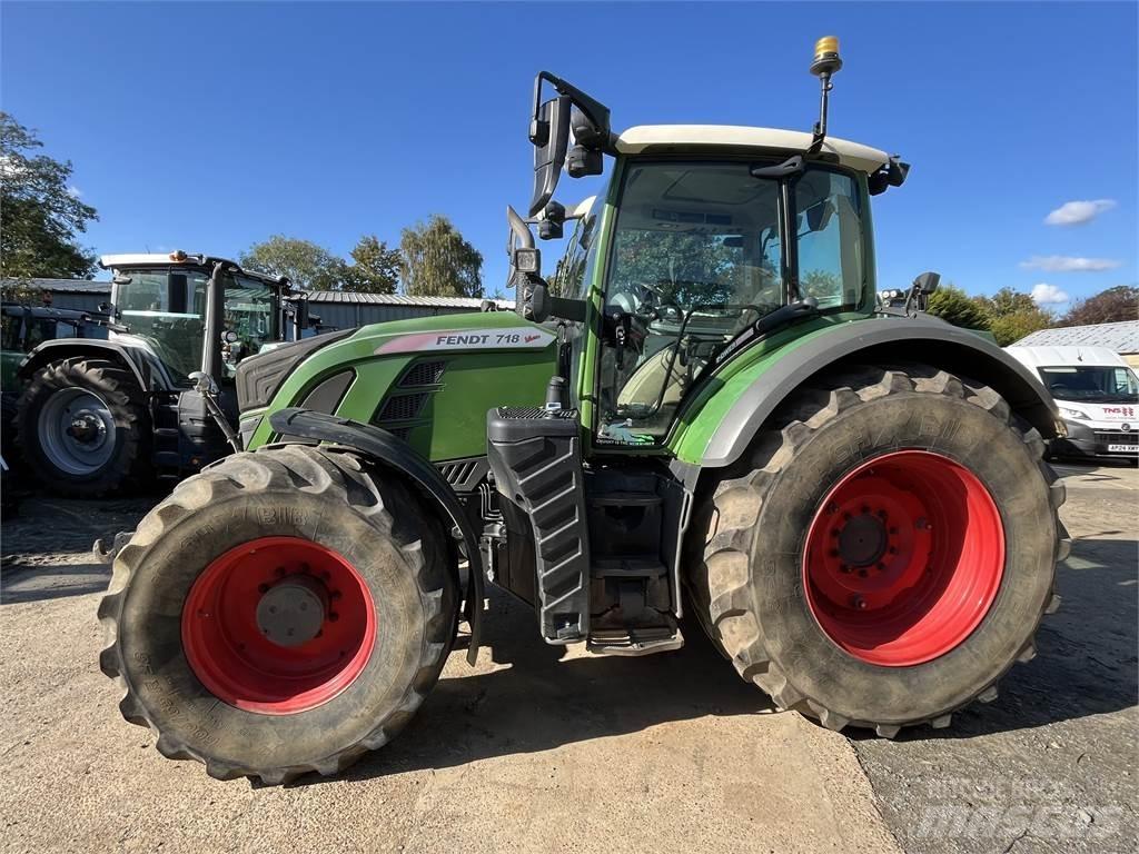 Fendt 718 Tractoare