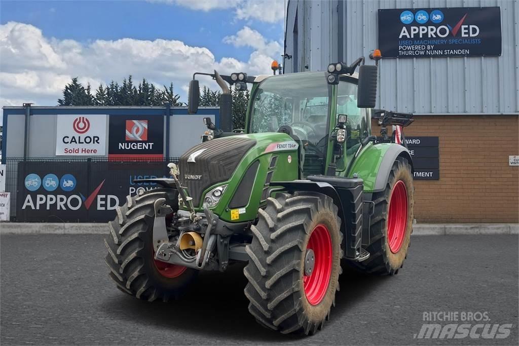 Fendt 724 VARIO S4 Tractoare