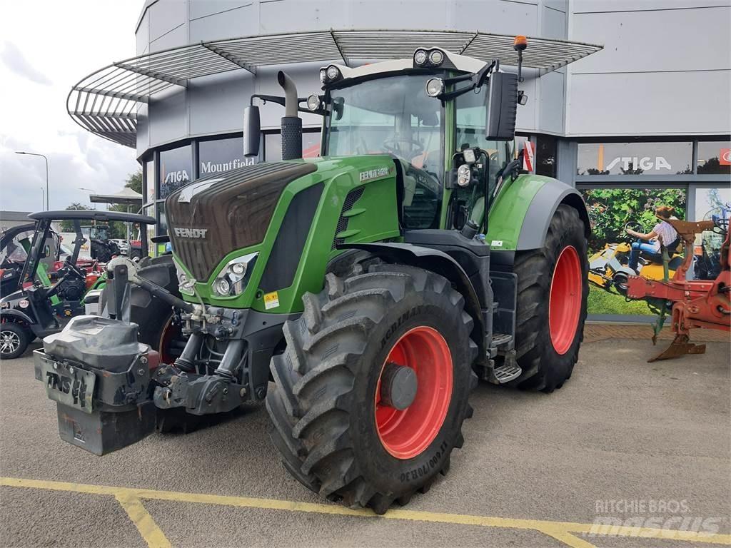 Fendt 828 VARIO S4 Tractoare