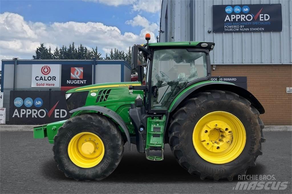 John Deere 6215R Tractoare