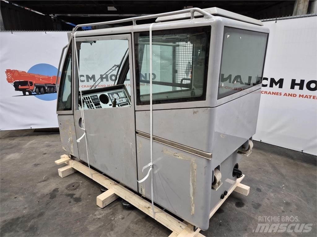  C.T.2 upper cabin Cabine si interior