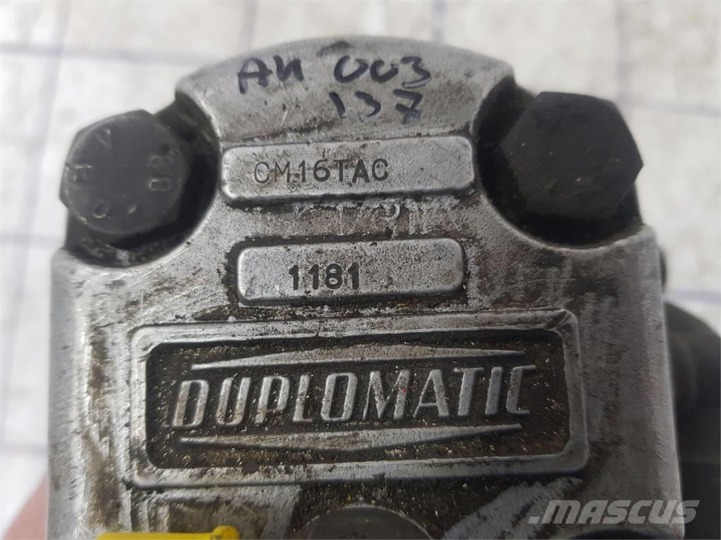  Duplomatic gear pump Piese si echipamente pentru macara