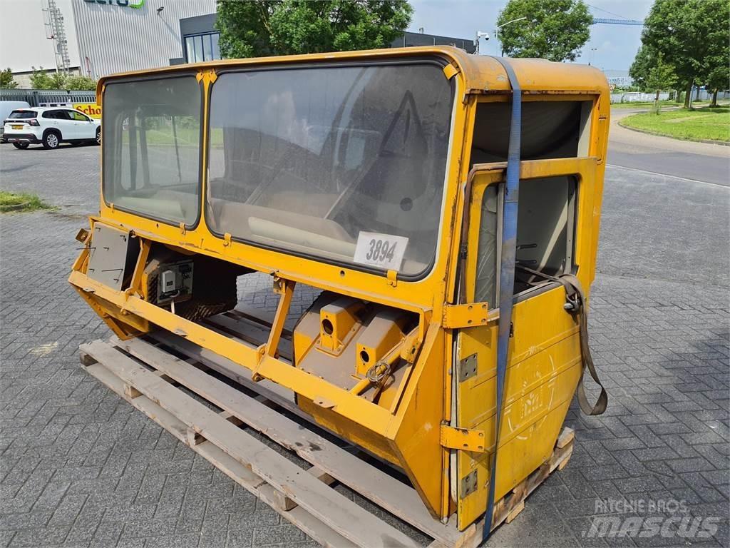 Faun KF lower cabin Cabine si interior