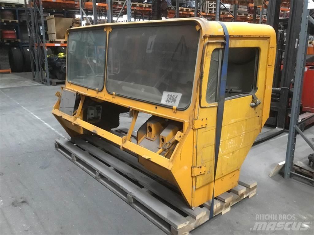 Faun KF lower cabin Cabine si interior