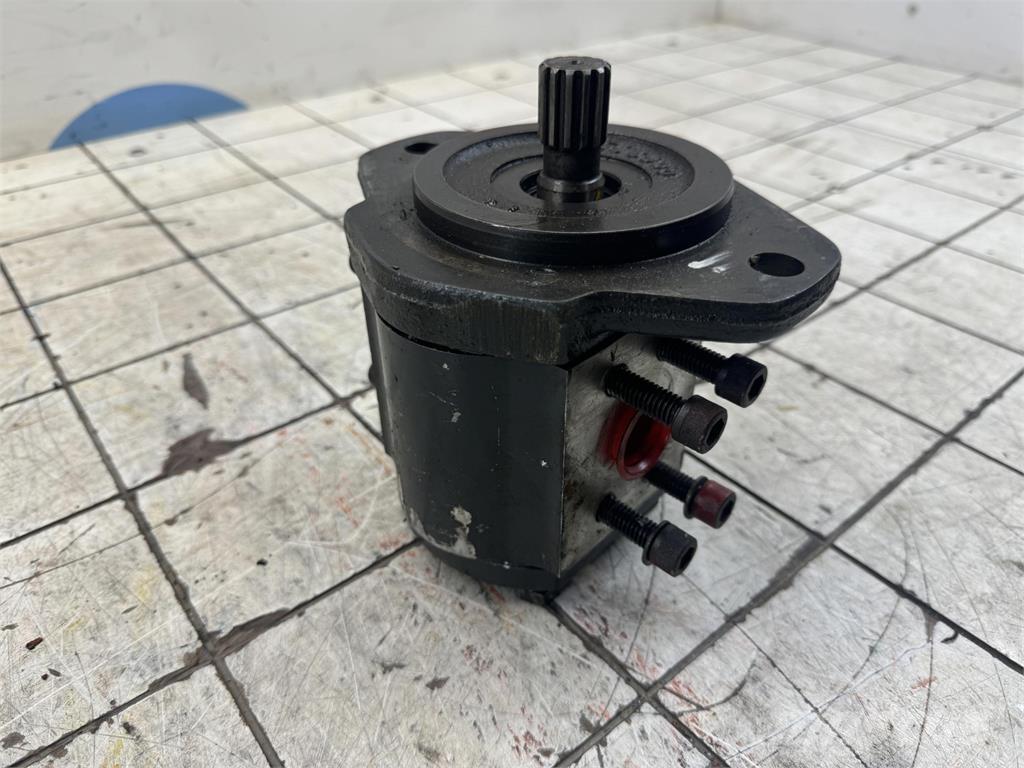  Gear pump Piese si echipamente pentru macara