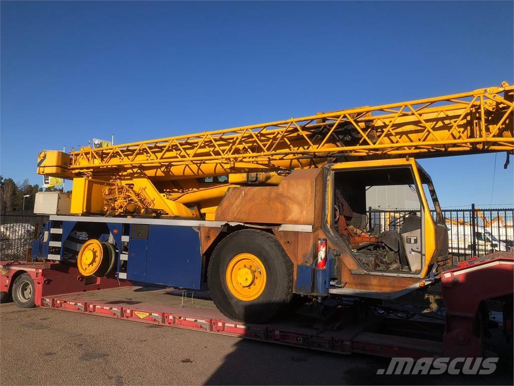 Liebherr LTM 1030-2 Macara pentru orice teren