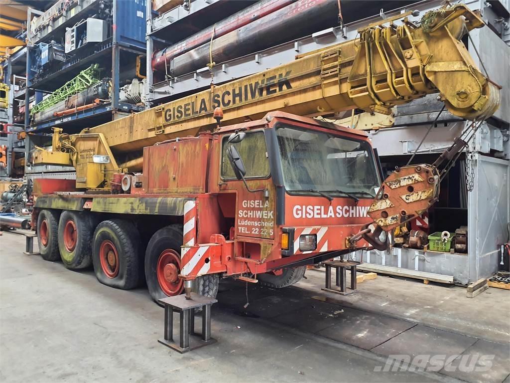 Liebherr LTM 1050 Macara pentru orice teren