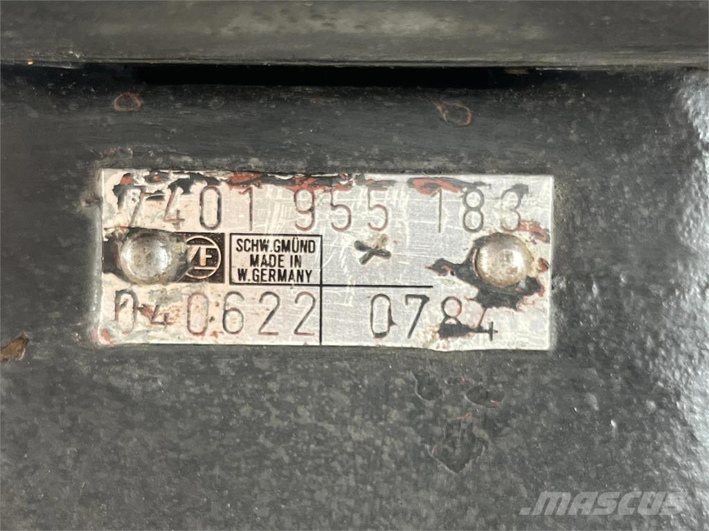 ZF Steering Box Piese si echipamente pentru macara