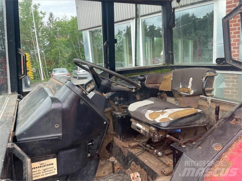 IH 784 Tractoare