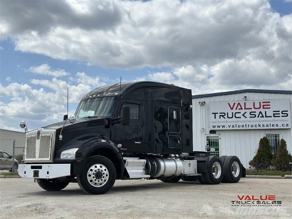 Kenworth T880 Autotractoare