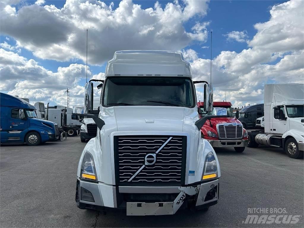 Volvo VNL Autotractoare