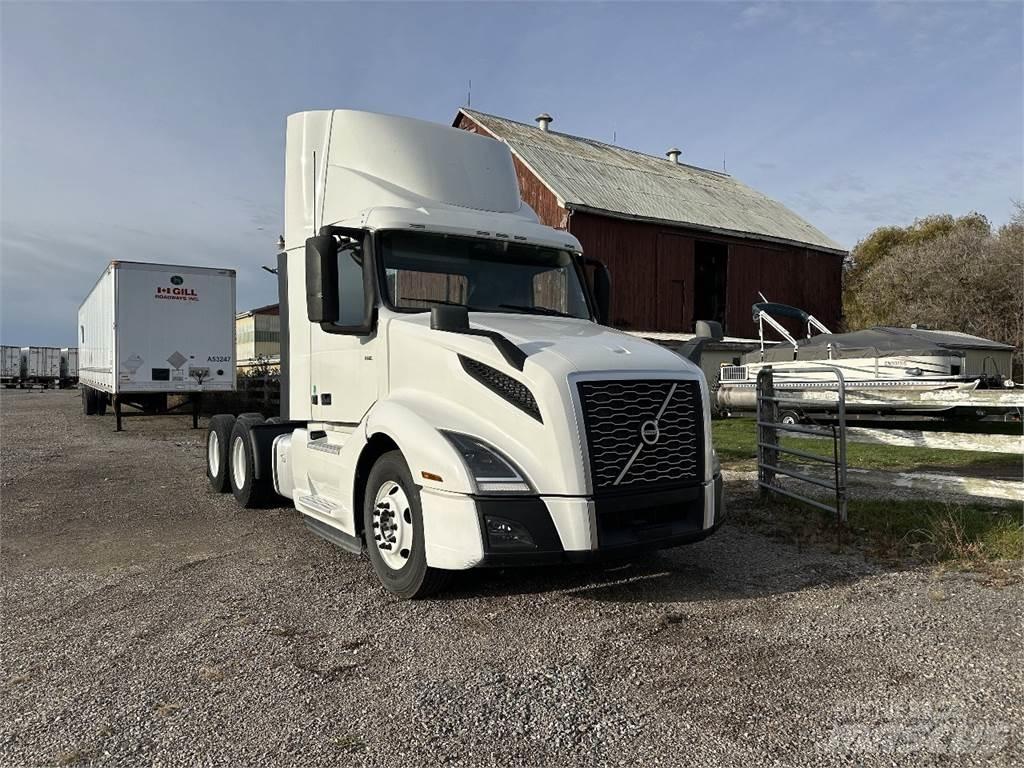 Volvo VNL300 Autotractoare