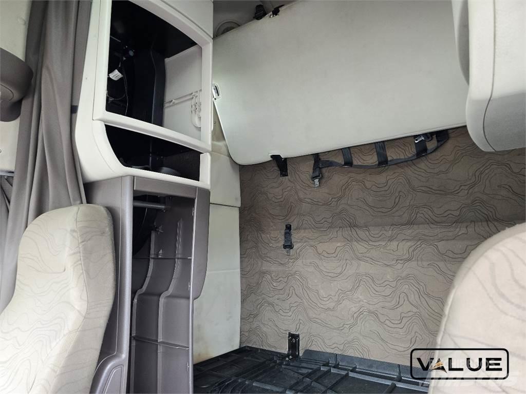 Volvo VNL670 Autotractoare