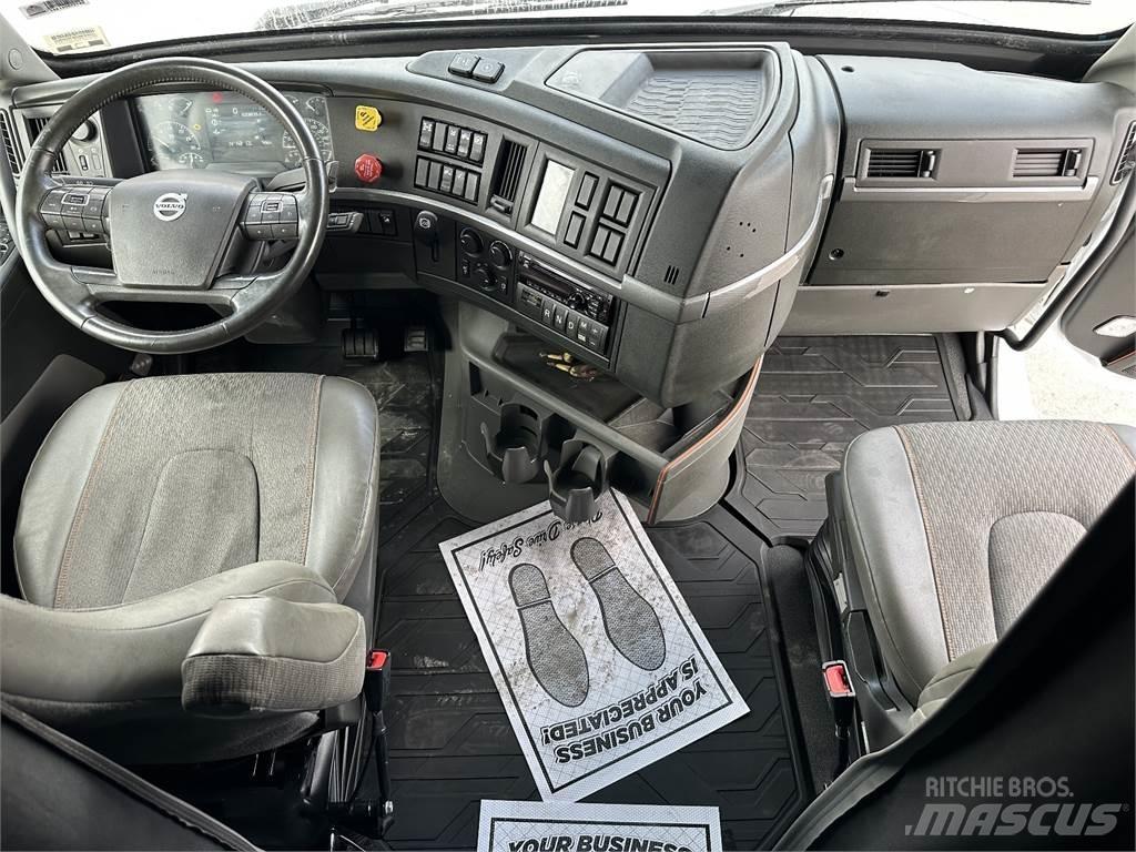 Volvo VNL760 Autotractoare