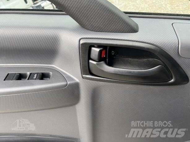 Isuzu NRR Utilaje construcții - Altele