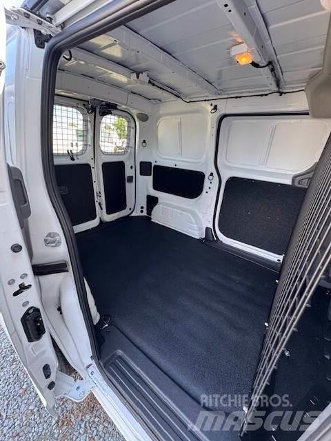 Nissan NV200 Utilaje construcții - Altele