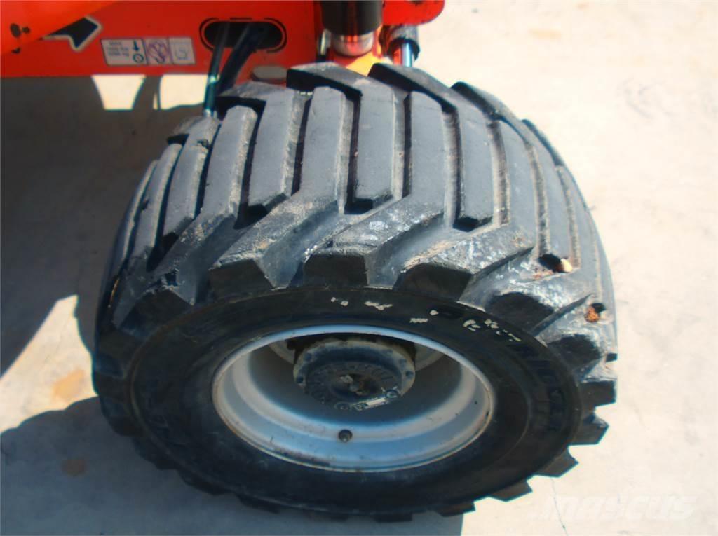 JLG 450AJ Nacele cu brat articulat
