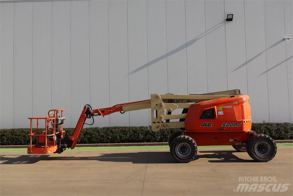 JLG 520AJ Nacele cu brat articulat