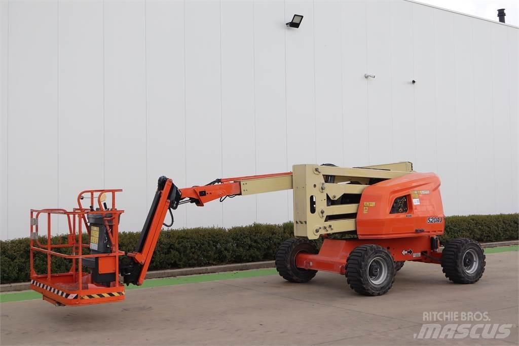 JLG 520AJ Nacele cu brat articulat