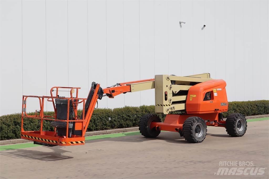 JLG 520AJ Nacele cu brat articulat