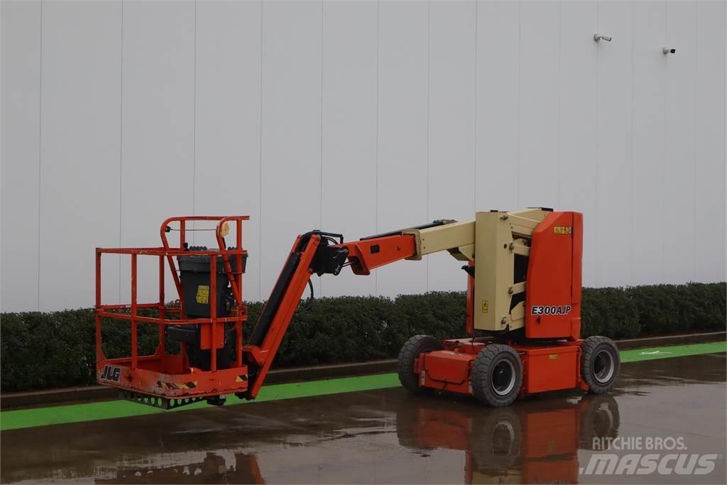 JLG E300AJP Nacele cu brat articulat