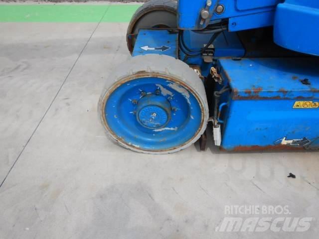 JLG E300AJP Nacele cu brat articulat