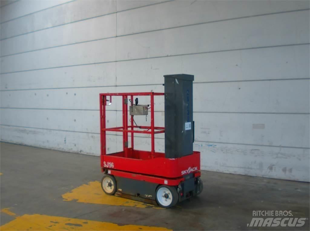 SkyJack SJ16 Ascensoare verticale catarg