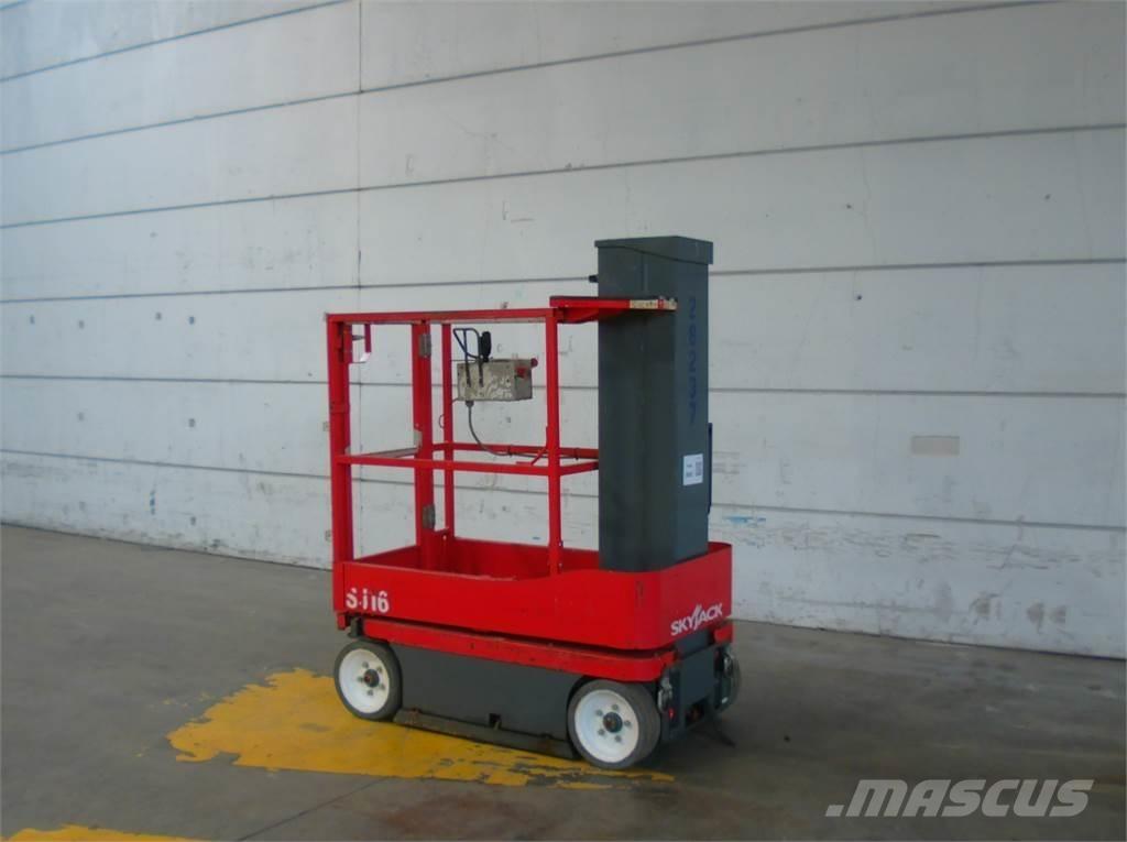 SkyJack SJ16 Ascensoare verticale catarg