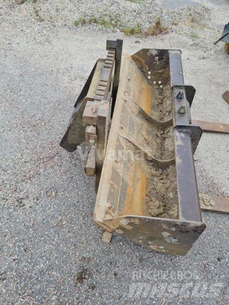 Mecalac 12MTX Pistoane