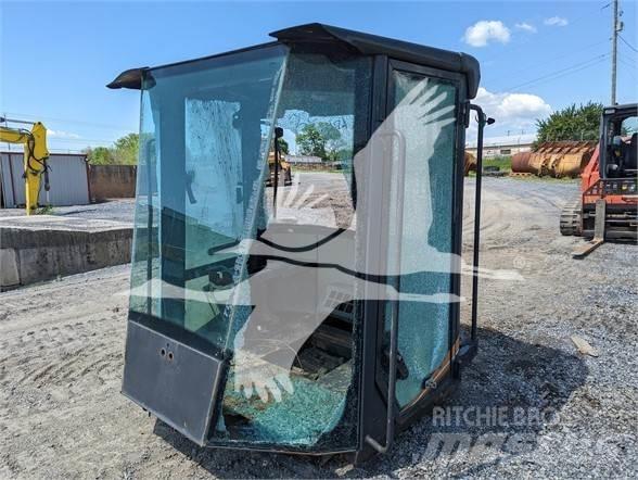 CASE  Cabine si interior