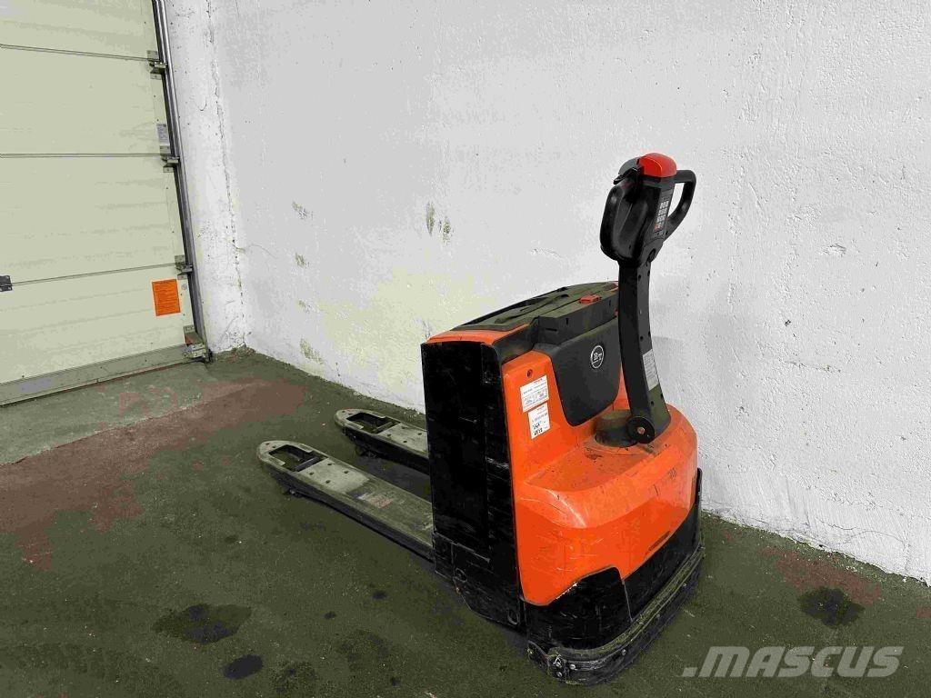 BT LWE 200 Transpaleta manuala