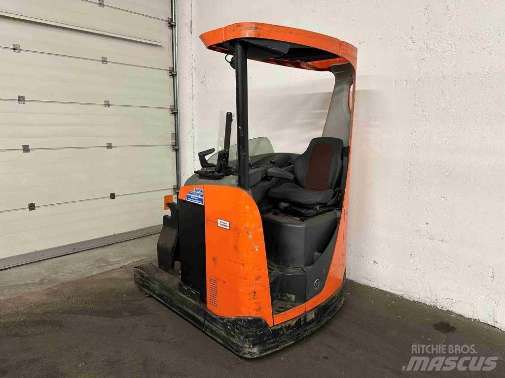 BT RRE 140 - TRIPLEX 8 m Stivuitor cu catarg retractabil