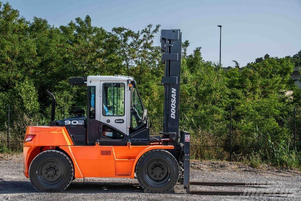 Doosan D 90-S-7 Stivuitor diesel