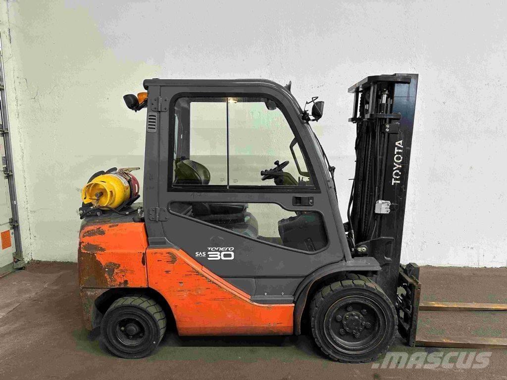 Toyota 02-8FGF30 Stivuitor GPL