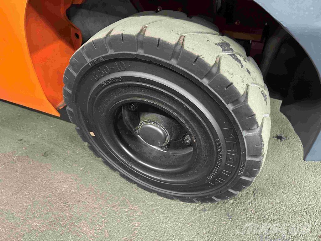 Toyota 02-8FGF30 Stivuitor GPL