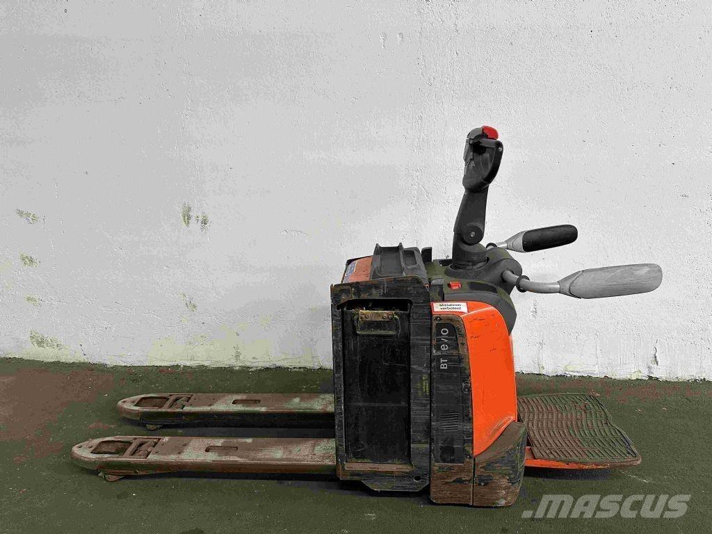 Toyota LPE 200 Transpaleta manuala