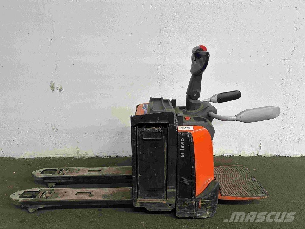 Toyota LPE 200 Transpaleta manuala